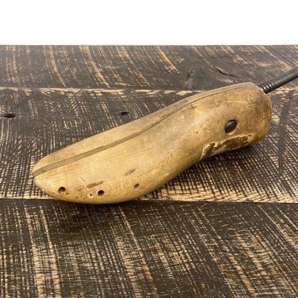 Antique Wooden Shoe Stretcher Maple Wood Cast Iron Handle Rustic Primitive Decor - Picture 11 of 13